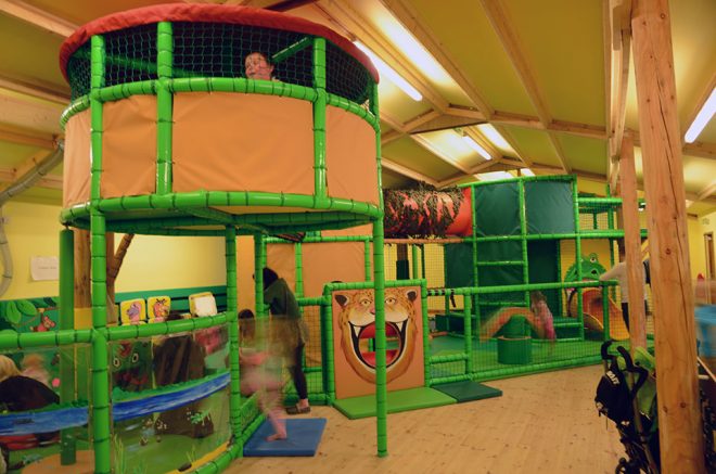 Amazona Zoo, Cromer